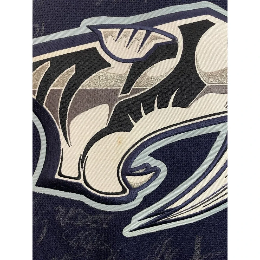 RARE NWT Nashville Predators Reebok Jersey XL X Large AUTOGRAPHED By TEAM 09/10